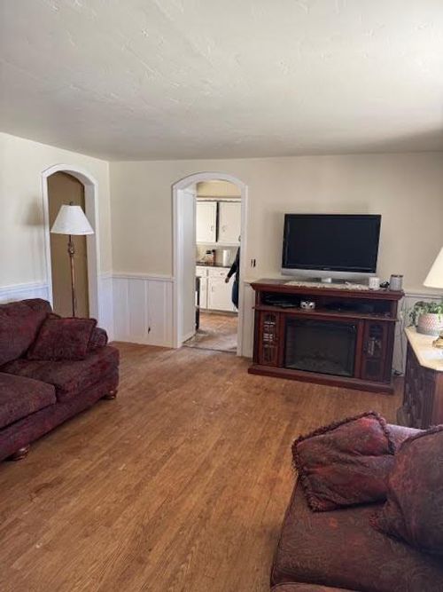 524 S Canadian Ave, Purcell, OK, 73080-5814 | Card Image