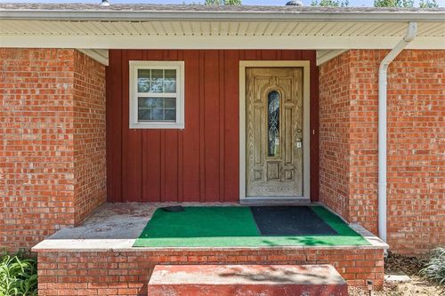 604 N Main St, Elmore City, OK, 73433-9310 | Card Image