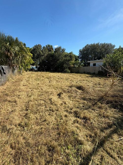 518 N 26th St, Fort Pierce, FL, 34947-2695 | Card Image