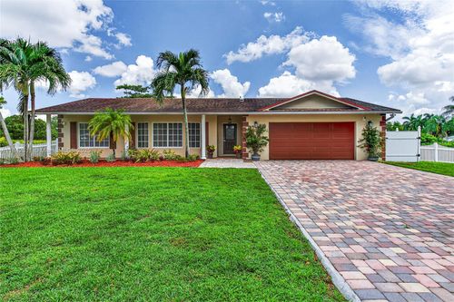 10751 Sw 26th Ct, Davie, FL, 33328-1017 | Card Image
