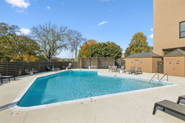 APT-305 - 3901 W End Ave, Condo with 2 bedrooms, 3 bathrooms and 1 parking in Nashville TN | Image 24