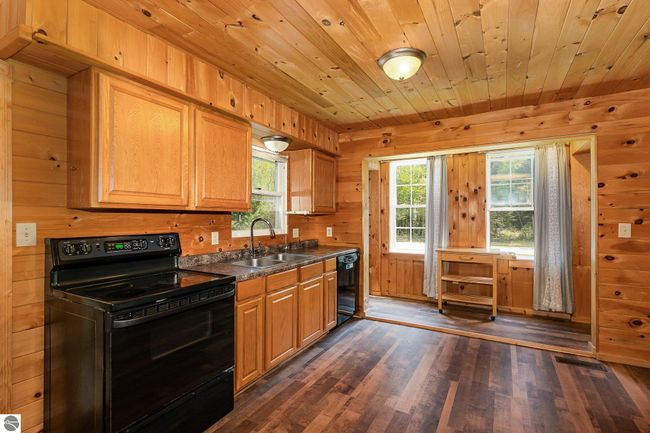 6997 Woodlea Rd W, House other with 3 bedrooms, 2 bathrooms and null parking in Oscoda MI | Image 4