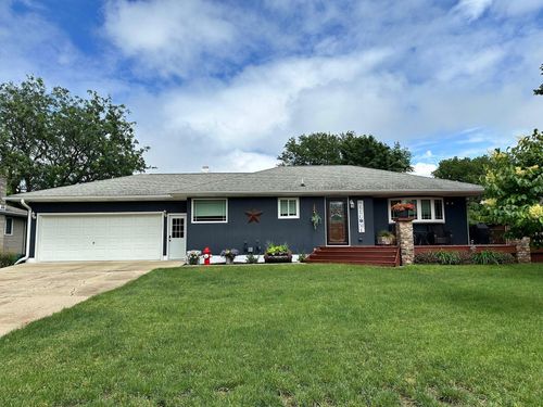 304 N Manyaska St, Sherburn, MN, 56171-1066 | Card Image