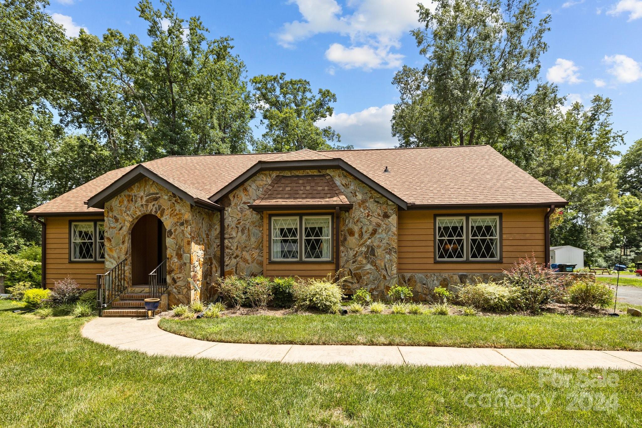 Glencroft Rd, Mint Hill, NC 28227