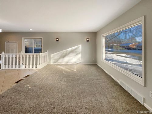 22324 Wohlfeil St, Taylor, MI, 48180-7200 | Card Image