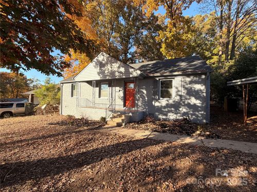 2854 Burbank Dr, Charlotte, NC, 28216-4403 | Card Image