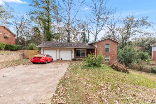 108 Woodsdale Dr, Warner Robins, GA, 31088-5755 | Card Image