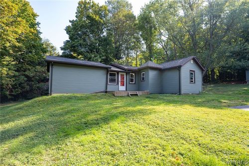 9005 Gowanda State Rd, Eden, NY, 14057-9584 | Card Image