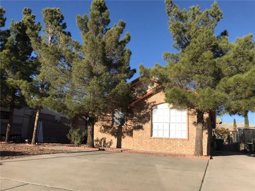12489 Tierra Bella Dr, El Paso, TX, 79938-4419 | Card Image