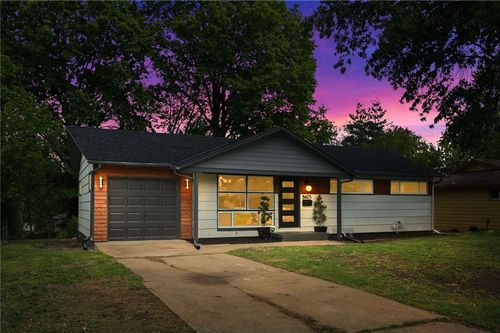 8605 Everett St, Raytown, MO, 64138-3136 | Card Image