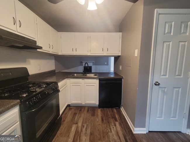 2052 Charter Ln, Townhouse with 2 bedrooms, 3 bathrooms and null parking in Lithonia GA | Image 14
