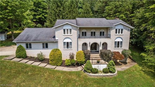 66 Laurelwood Pl, Weirton, WV, 26062-5514 | Card Image