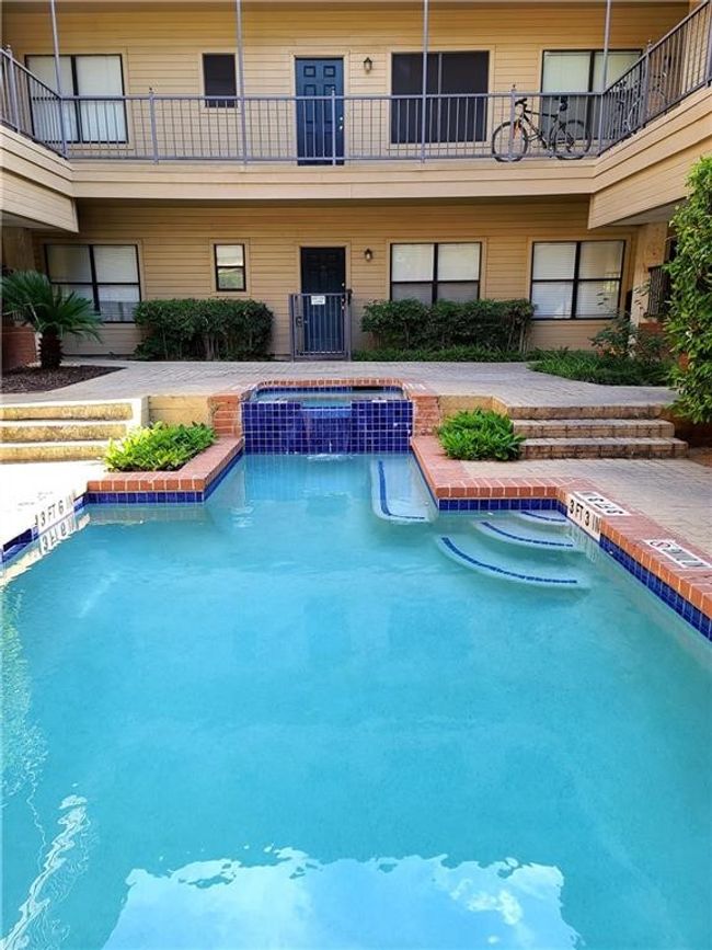APT-103 - 106 E 30 Th St, Condo with 2 bedrooms, 2 bathrooms and 2 parking in Austin TX | Image 22