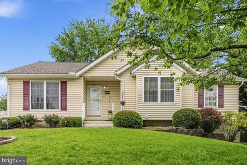 704 Collier Ct, Westminster, MD, 21158-9448 | Card Image