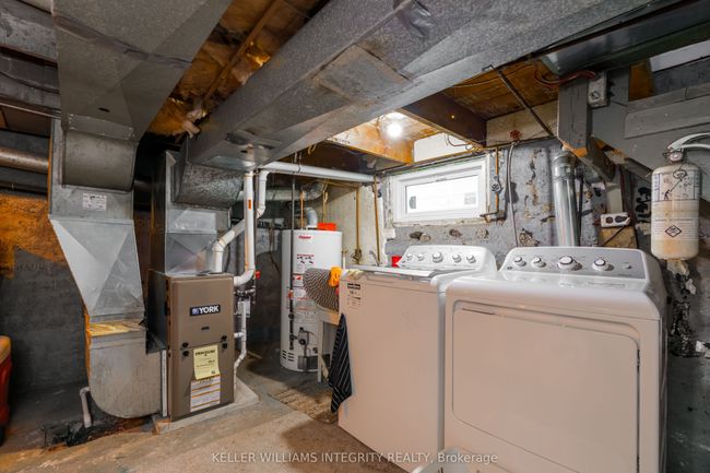 325 Belmont St, House other with 2 bedrooms, 1 bathrooms and 1 parking in Cornwall ON | Image 17