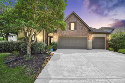 12912 Southern Manor Dr, Pearland, TX, 77584-3795 | Card Image