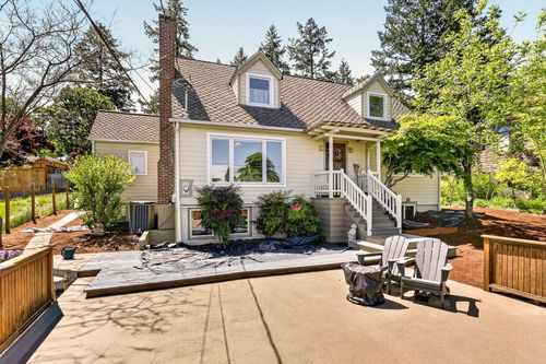 796 Forest St, Ashland, OR, 97520-3117 | Card Image