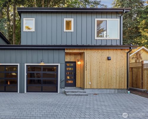 13353 25th Ave Ne, Seattle, WA, 98125-4242 | Card Image
