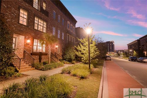 453 Port St, Savannah, GA, 31401-2990 | Card Image