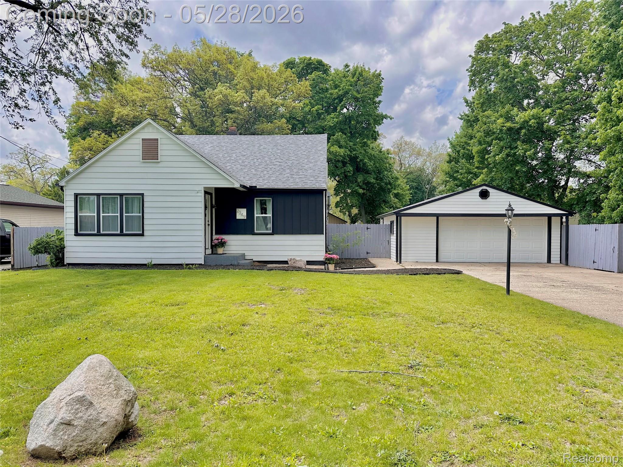 Residential in Waterford Charter Township 3