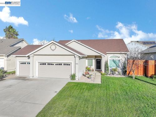 4876 4876 Trenton St, Oakley, CA, 94561 | Card Image