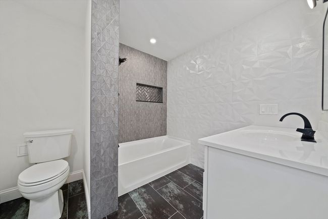 60 Algonquin Rd, House other with 4 bedrooms, 5 bathrooms and 6 parking in Canton MA | Image 32