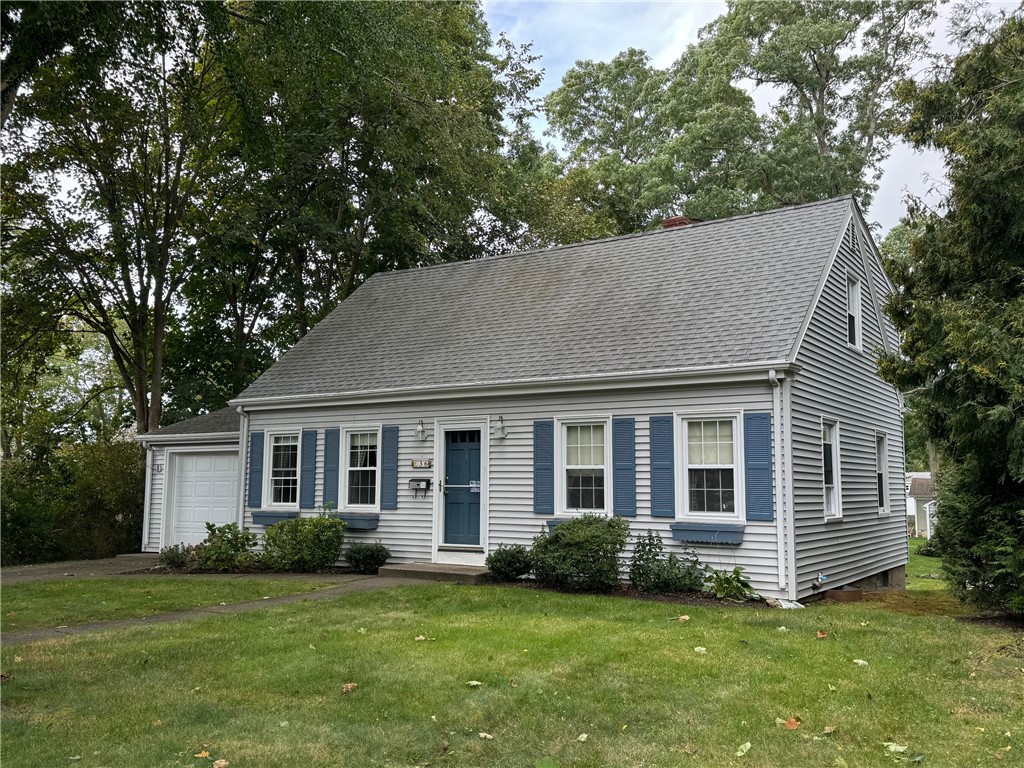 Colonial Rd, Bristol, RI 02809