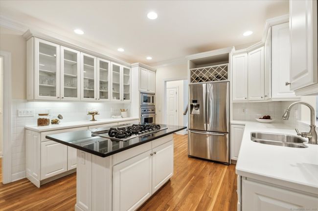 39 - 39 Gatewood, Condo with 4 bedrooms, 4 bathrooms and null parking in Avon CT | Image 6