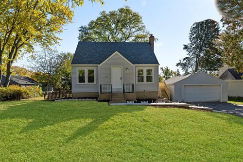 436 Circle Ave, Willowbrook, IL, 60527-6118 | Card Image