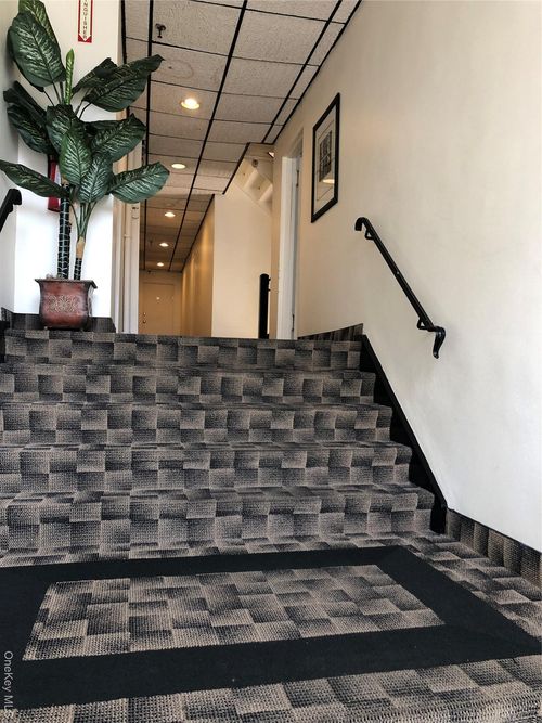 1-475 W Broadway, Long Beach, NY, 11561-3142 | Card Image