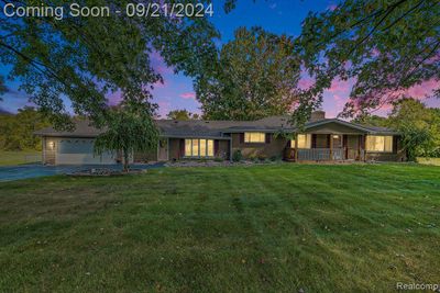 5045 Mellwood Drive, Home with 3 bedrooms, 2 bathrooms and null parking in Grand Blanc Twp MI | Image 2