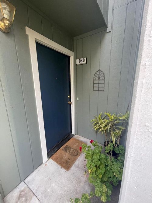 1080 Maywood Ln, Martinez, CA, 94553-4168 | Card Image