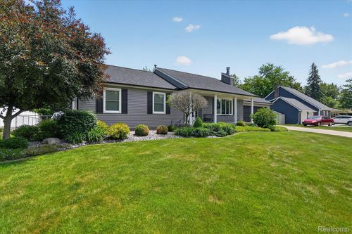 2236 Oak Shade Dr, Davison, MI, 48423-2125 | Card Image