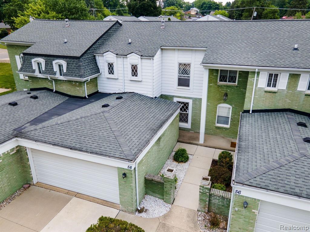 Stratford Ln, Rochester Hills, MI 48309