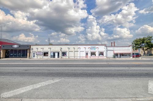 111 S Getty St, Uvalde, TX, 78801-5501 | Card Image