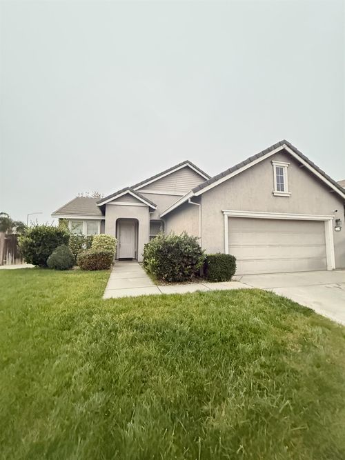 1000 Georgia Ave, Madera, CA, 93637 | Card Image