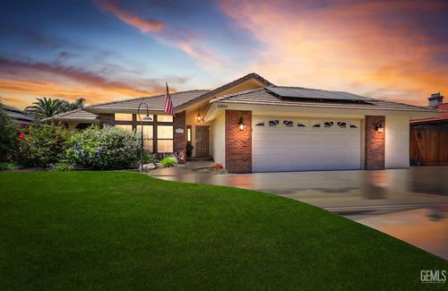 11004 Dapple Way, Bakersfield, CA, 93312-4102 | Card Image