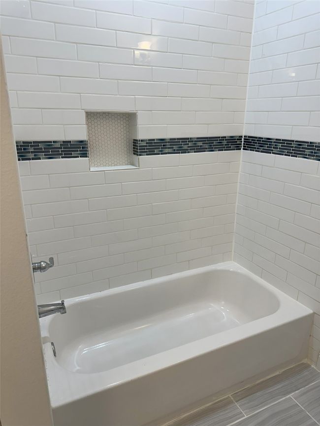 Primary Bathroom with tub | Image 19