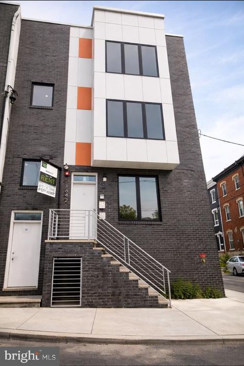 1642 Cambridge St, PHILADELPHIA, PA, 19130-1896 | Card Image