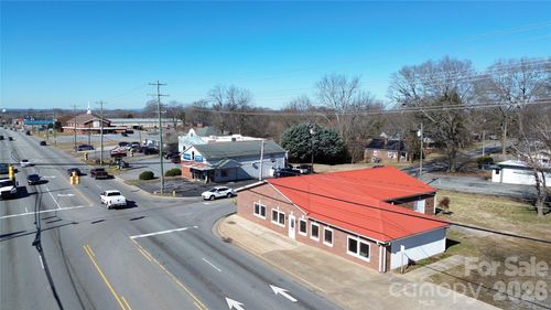 2303 E Main St, Lincolnton, NC, 28092-4103 | Card Image