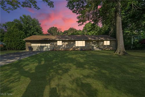 3220 Hilltop Rd, Zanesville, OH, 43701-1231 | Card Image