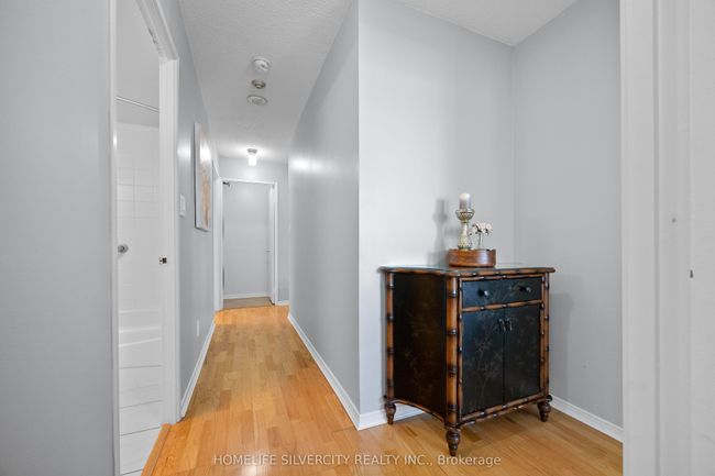 913 - 145 Hillcrest Ave, Condo with 3 bedrooms, 2 bathrooms and 1 parking in Mississauga ON | Image 22