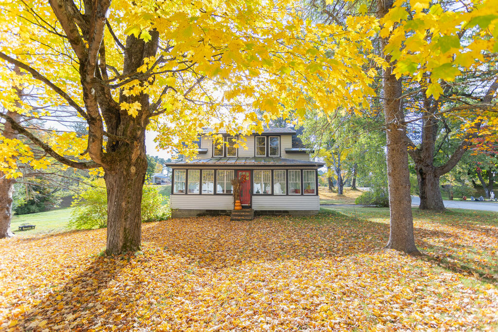 Park St, Wilton, ME 04294