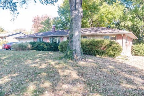 718 Villa Capri Court, Olivette, MO, 63132 | Card Image