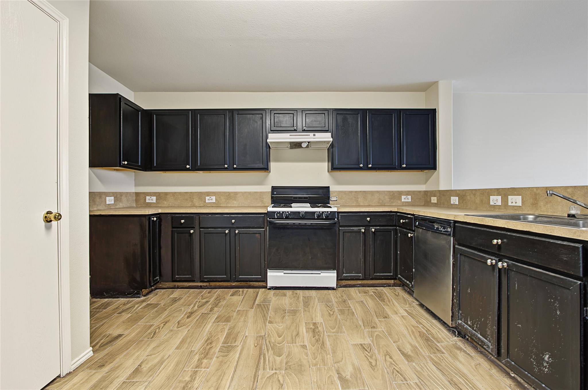 Residential Lease in Cypress 4