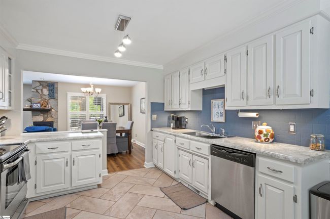 2 Graystone Way, Condo with 3 bedrooms, 3 bathrooms and null parking in Taylors SC | Image 12