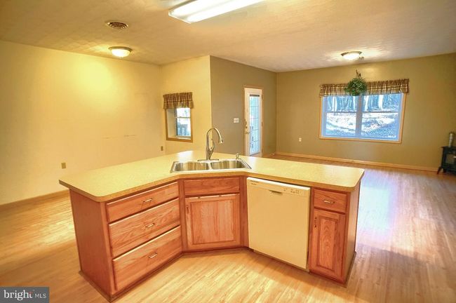 278 S Mountain Blvd, House other with 3 bedrooms, 2 bathrooms and null parking in MOUNTAIN TOP PA | Image 5