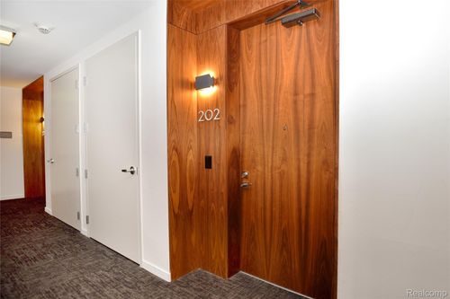 unit-202-750 Forest Ave, Birmingham, MI, 48009-6407 | Card Image