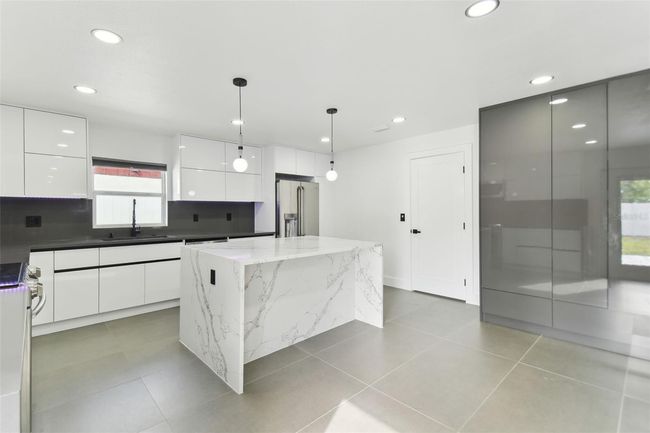 26728 Hickory Loop, House other with 3 bedrooms, 2 bathrooms and null parking in LUTZ FL | Image 5