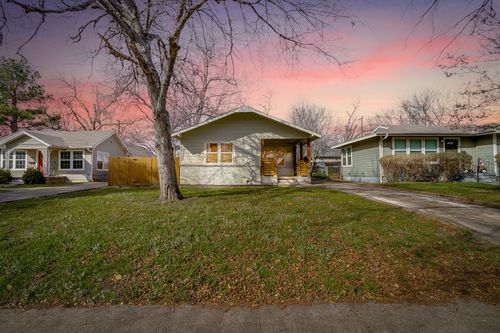 4824 Calmont Ave, Fort Worth, TX, 76107-5315 | Card Image